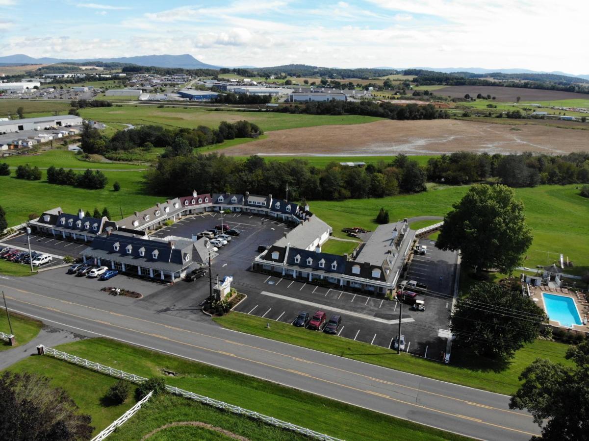 The Village Inn Harrisonburg Esterno foto